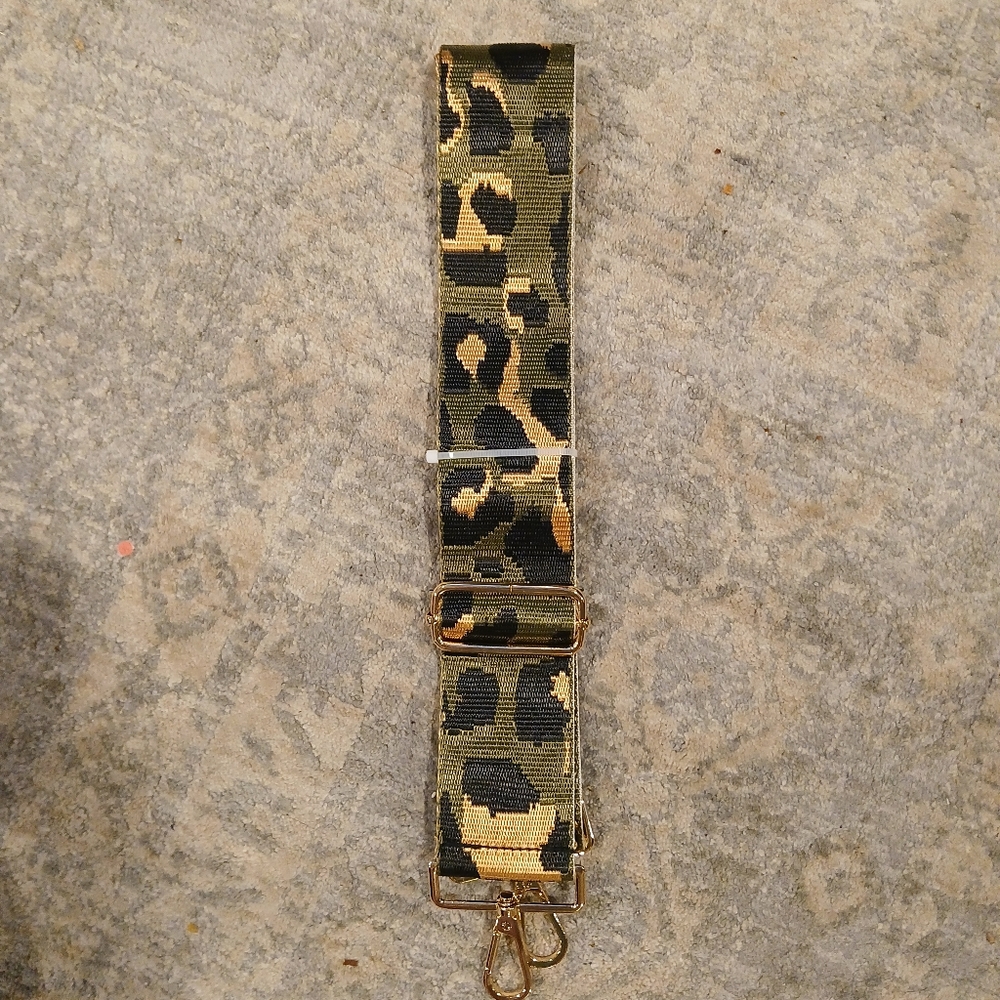 Camouflage adjustable cross body strap
